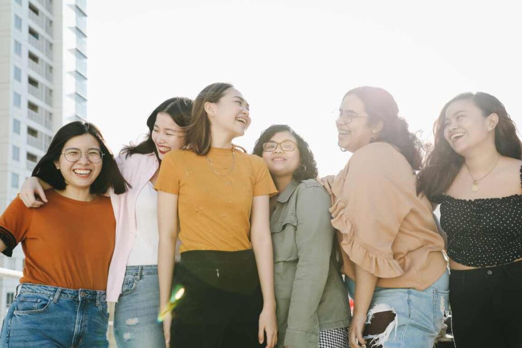 women empowering women